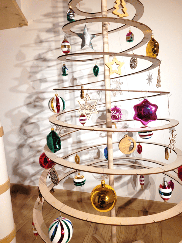 sapin Noel spirale en bois retro