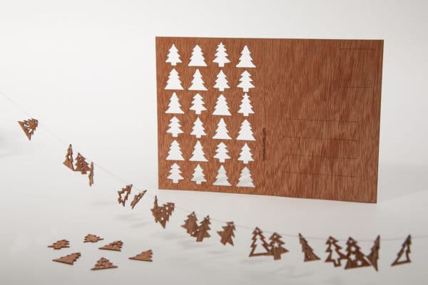 Carte postale en bois "calendrier de l'Avent" confettis Sapins de Noël – Image 2